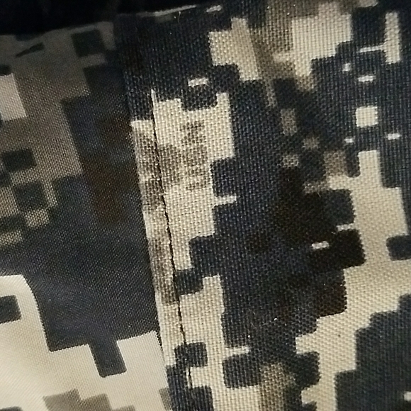 US NAVY NWU DIGITAL CAMOUFLAGE GORE-TEX PARKA JACKET SMALL - Picture 5 of 15